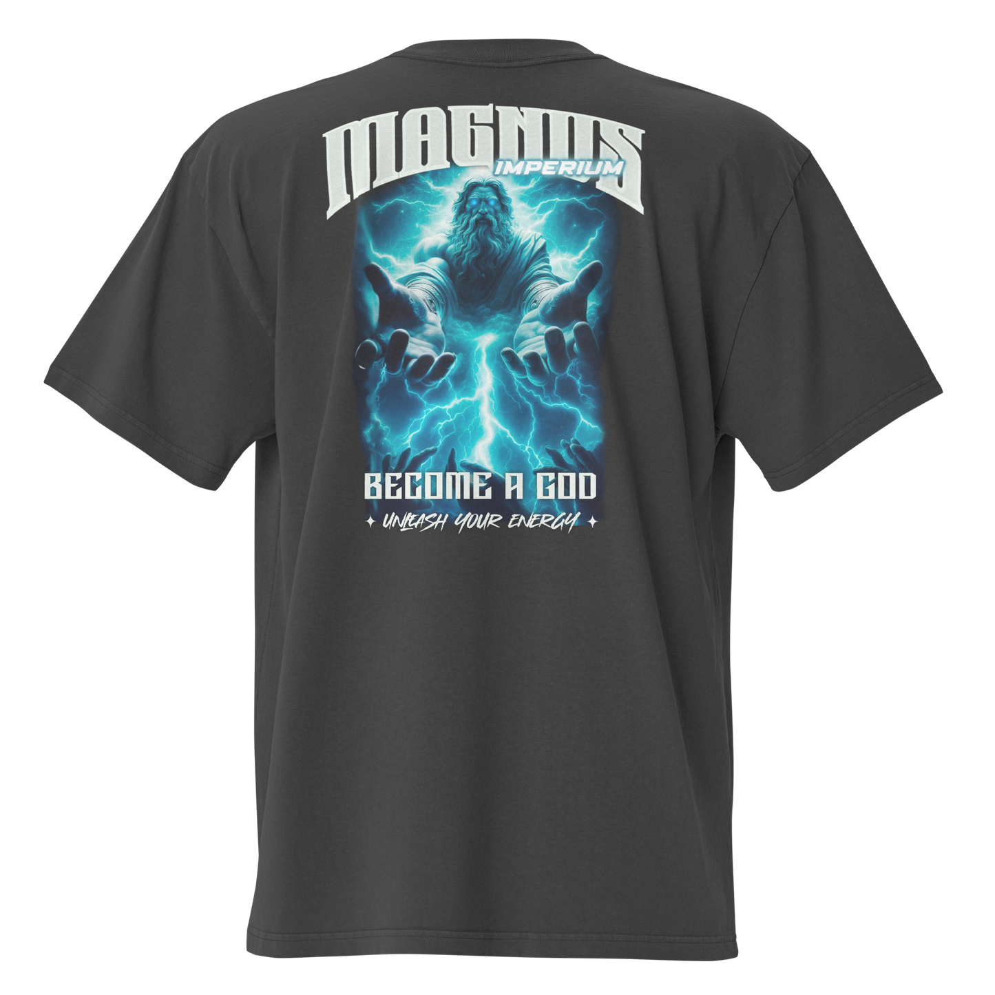 Camiseta oversize negra con diseño de Zeus y logo Magnus Imperium en la espalda