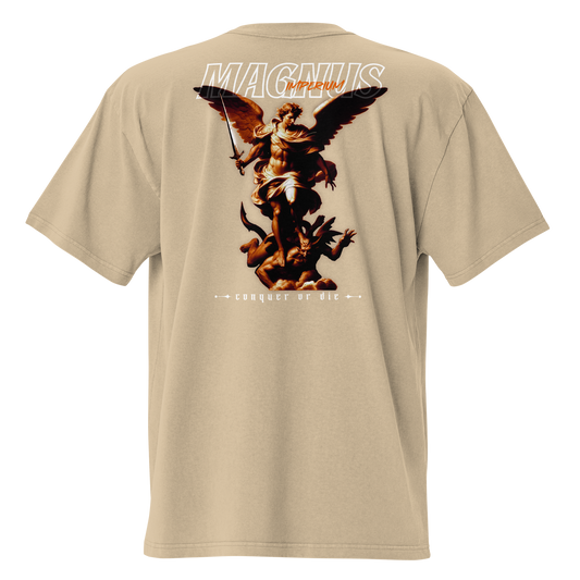 Camiseta oversize color khaki con diseño Conquer or Die en la espalda Magnus Imperium.